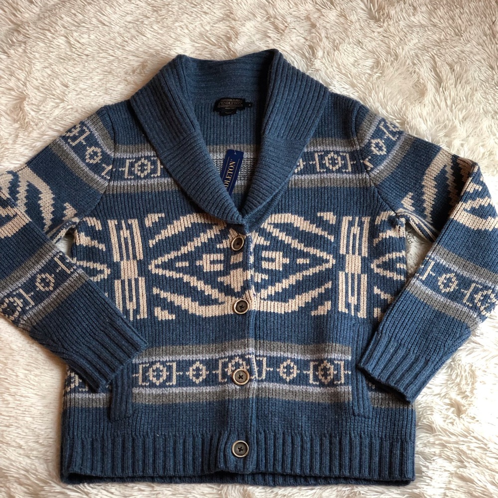 Pendleton women’s wool sweater. NWT.